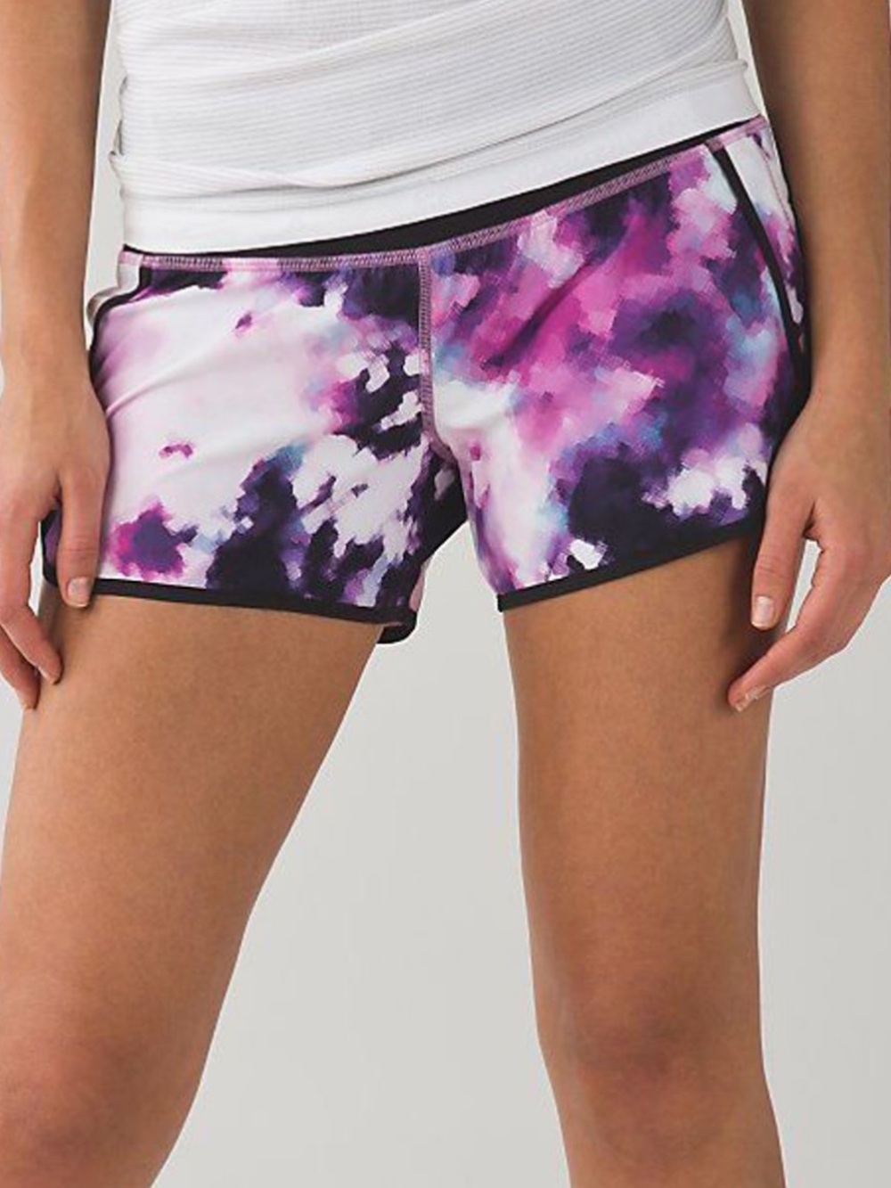 Lululemon Run Times Short *4-way Stretch 4" Blooming Pixie Multi / Black
